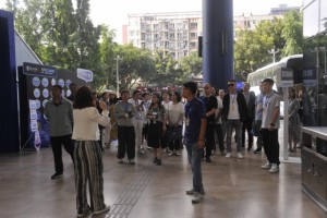 新疆博乐市总工会参观团莅临文化宫参观学习